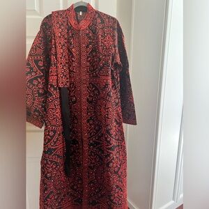 NWOT zip tatreez kaftan/thobe